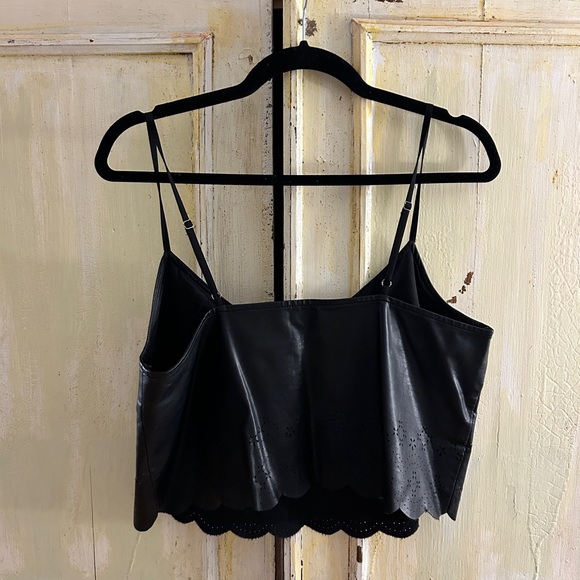 Laser cut vegan leather cropped top - Picture 3 of 4